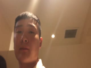 富二代约会美院拜金气质美女饥渴难耐在快餐店卫生间就来了一发为了打炮方便内